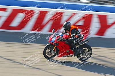 media/Jan-21-2022-Fastrack Riders (Fri) [[90b5309cc6]]/Level 1/Session 1 Front Straight/